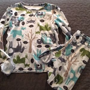 Lightweight thermal layer or jammies